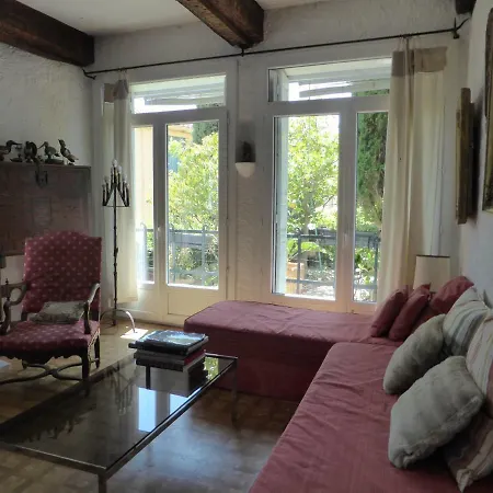 Michelet Apartment